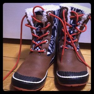 KEEN snow boots US size 7 women’s EU 37.5